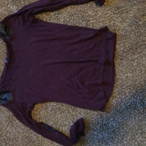 Pretty dark red shirt with pleasure elbows